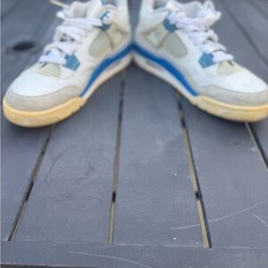 Air Jordan 4 military blue